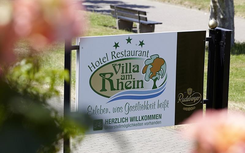 Hotel Villa Am Rhein Андернах Экстерьер фото