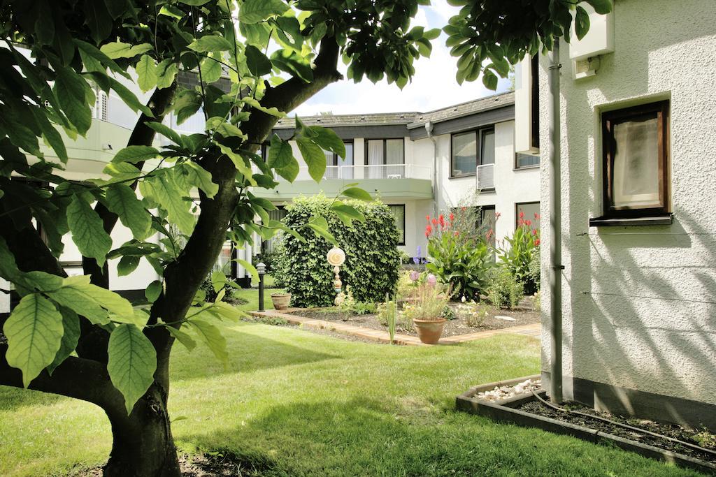 Hotel Villa Am Rhein Андернах Экстерьер фото